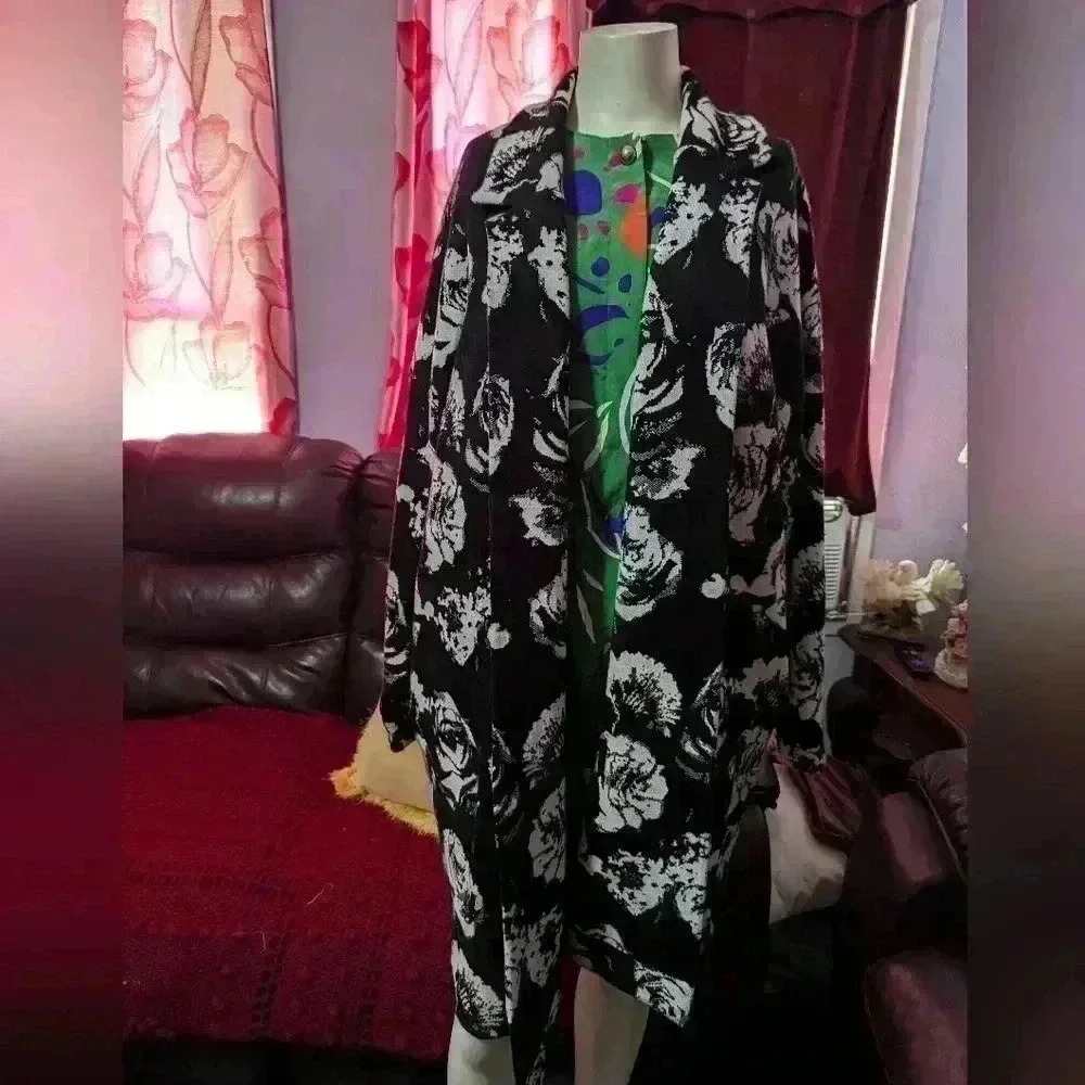 Tahari sweater